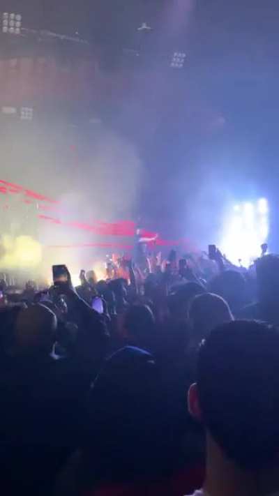 Ski performing the matrix at the secret concert