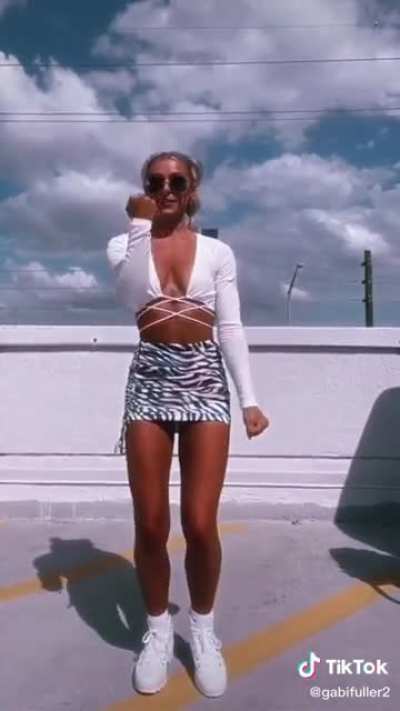 God bless athletic tanned blondes