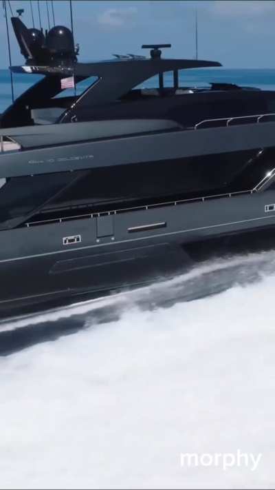 El Riva 110' Dolcevita es un superyate de lujo