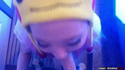 Amateur Japanese Girl Sucking Dick And Doing Anal At A Tanning Salon