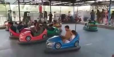Islamic Park : quand les talibans prennent le contrôle d'un parc d'attractions à Kaboul
