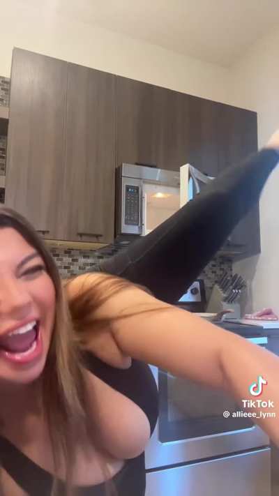 @allieee_lynn