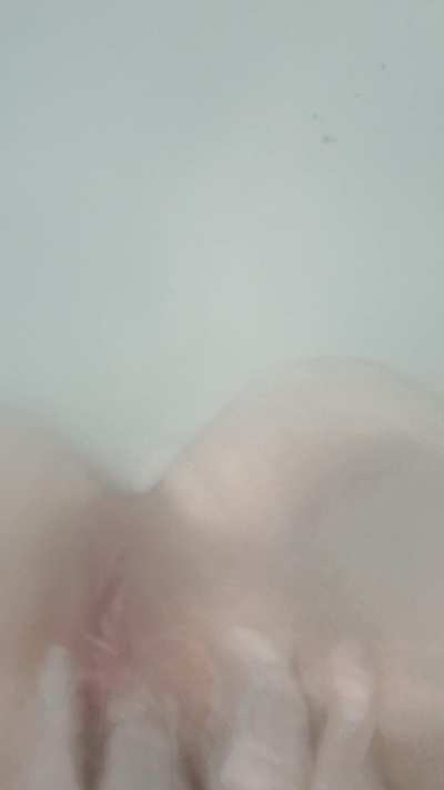 Nice warm epsom salt bath clit rub (hypermobility caused arthitis 21 nb)