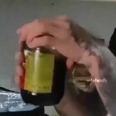 Kimya ve biyolojik profesörü sir benekli ayhan