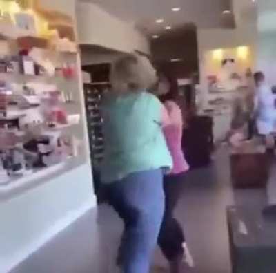 Karen fight!!