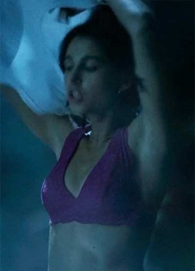 I want to fuck Naomi Scott so badly<wbr>😍😍😍