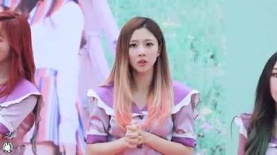 Yoohyeon waving hello