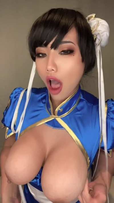 Do i help make cosplay look sexy?