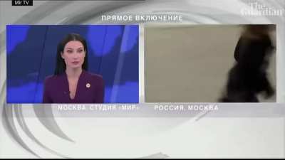 Tv reporter gets harassed on the street
