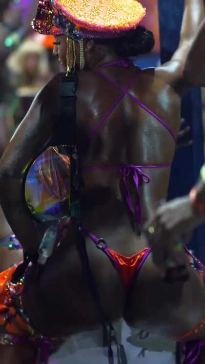 Carnival__Hot_Girls