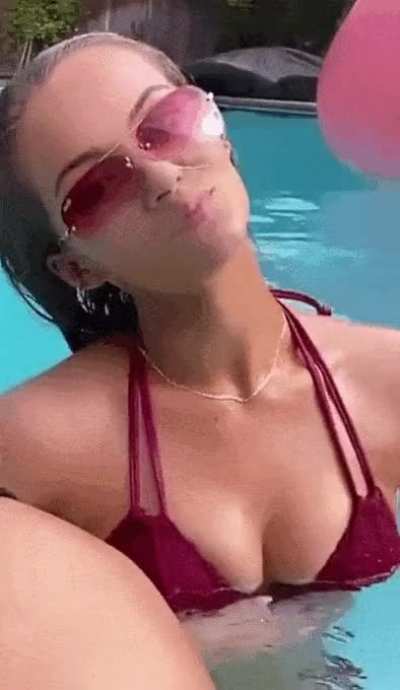 Anna Jay