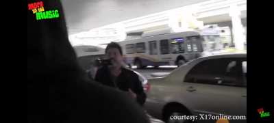 Kanye West attacks Paparazzi