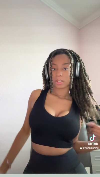 @rianajeanine