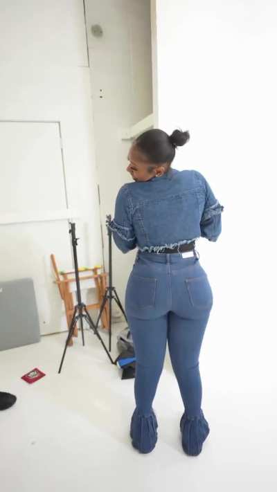 Shadae Alexis (@cal<wbr>lmebr<wbr>inces<wbr>s_)