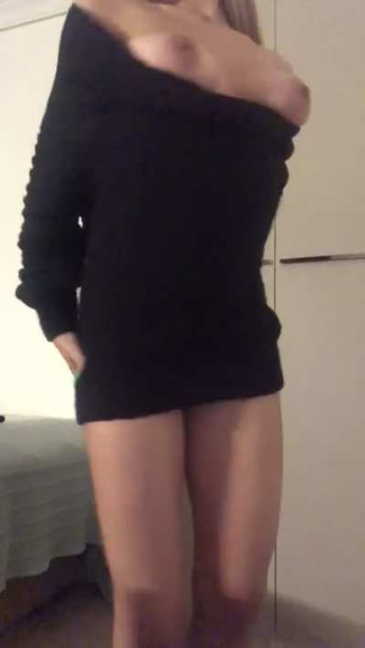 I wanna be your sextoy. Do you want to use my body?