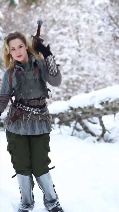 Dancing Armored Cutie in the ❄️