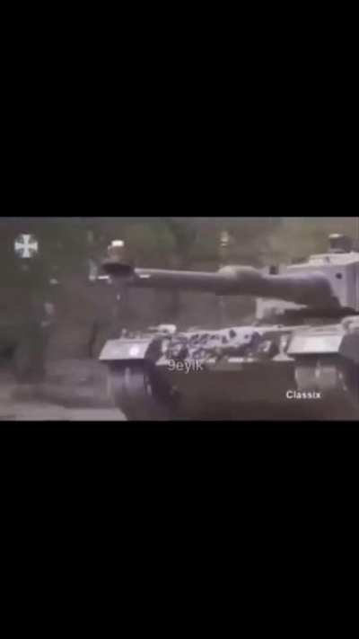 Temelini Hitler döneminde atıldığı ondan sonra diğer alman mühendislerin geliştirdiği alman tank stabilizesi. Namlu neredeyse asla oynamaz.