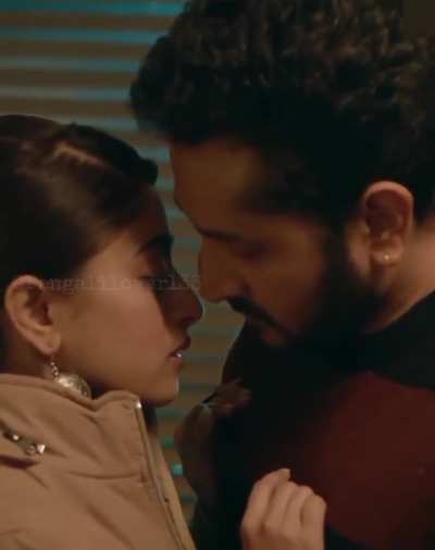 Ishaa Saha Kissing 