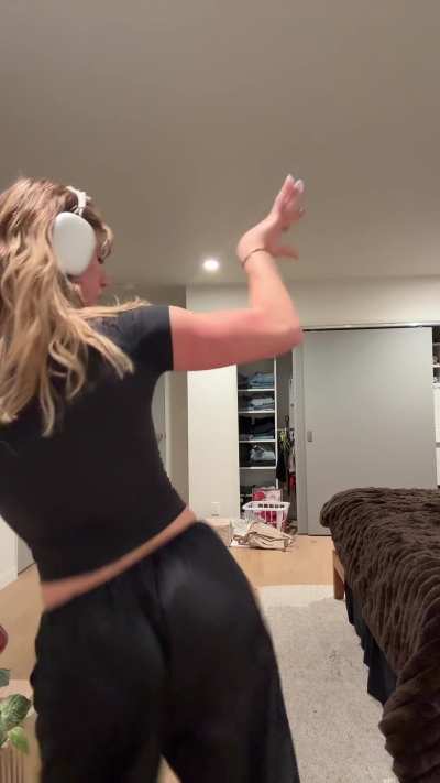 Milkshake - TikTok - 12/19/2025