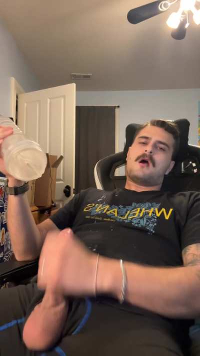 didn’t expect to cum this much 