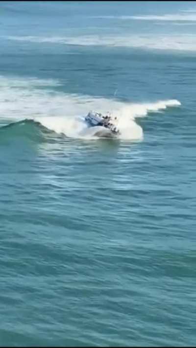 Boat surfing