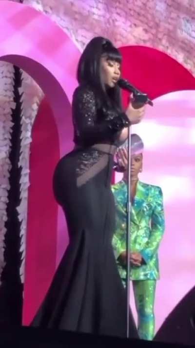 Fat Nicki’s butt was amazing-Billboard Awards 2019