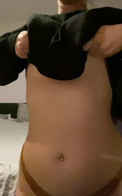 Who likes my titty drop💋