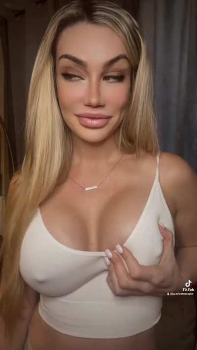 @EvieErosExplores