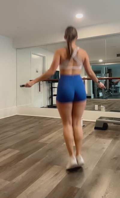 hi from the gym :)