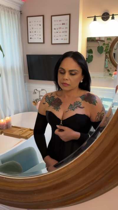 @eloraanddy.tv