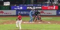 (KBO Meme) This is what you call perfect framing