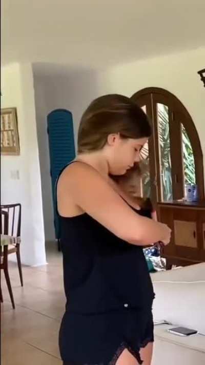luara fonseca pagando peito