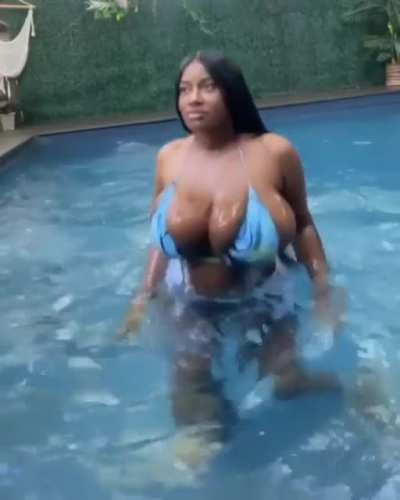 Yani The Body (@yan<wbr>i.the<wbr>.body<wbr>)