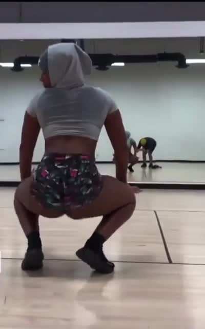 Studio twerk