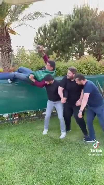 🥶 What 🥶 you 🥶 know 🥶 about 🥶 rollin' 🥶 down 🥶 in 🥶 the 🥶 deep? 🥶 halay