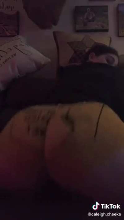 I see why she has a kid
