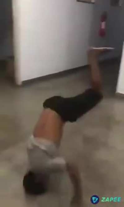 Dança dos Famosos: The Police Station Edition