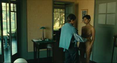 Mathilda May in Toutes peines confondues (1992)