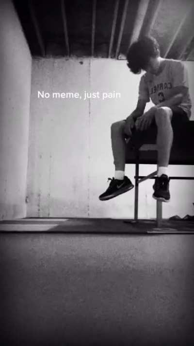 😔