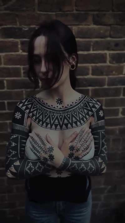 Black tattoo artwork © Francesco Capro from Brighton. England.