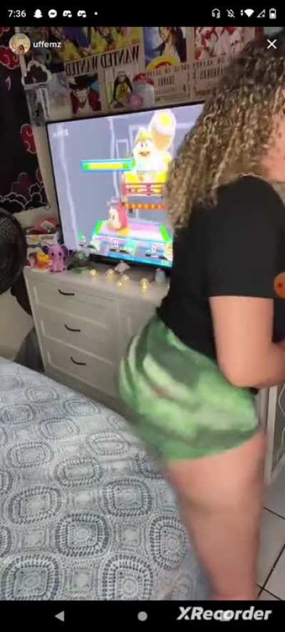 got a lil more of her slapping it but wasn't really all that to me