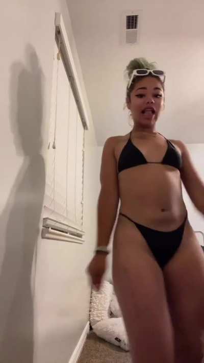 Can you handle all this ass ☺️😘