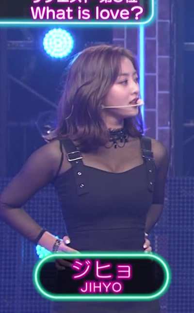 Stunning Jihyo