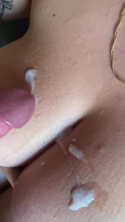 I really love HOT CUM on my tits 💦🔥