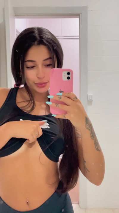 18F F4M eager to try that famous 69 position... are you in for it??