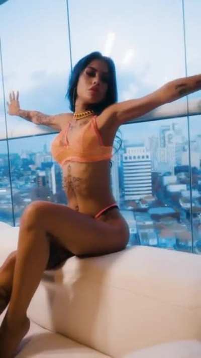 MC Tati Zaqui