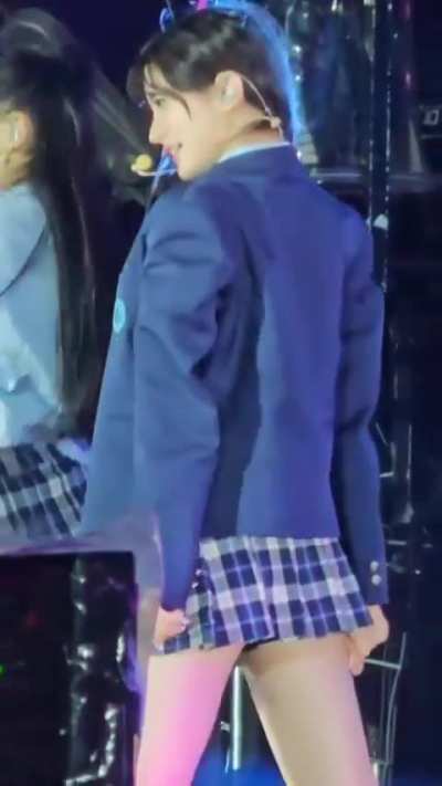 ILLIT - Minju