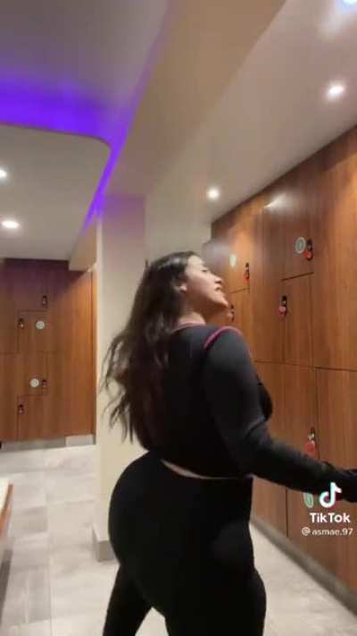 Built like Mrs. Incredible