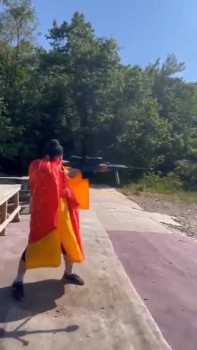 Gunghis Glock, wielder of the weapon that was too big to be called a gun. Too big, too thick, too heavy, and too rough, it was more like a large hunk of iron 