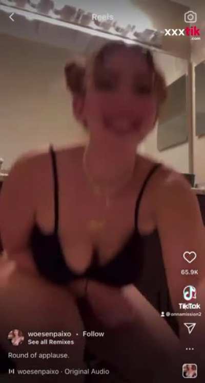 Huge booty clapping